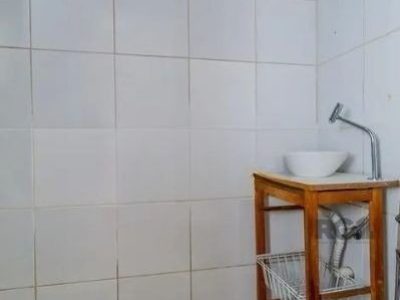 Casa à venda com 210m², 4 quartos, 3 suítes, 1 vaga no bairro Partenon em Porto Alegre - Foto 23