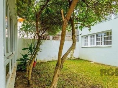 Casa à venda com 210m², 4 quartos, 3 suítes, 1 vaga no bairro Partenon em Porto Alegre - Foto 27