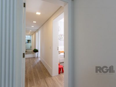 Apartamento à venda com 84m², 3 quartos, 1 suíte, 2 vagas no bairro Tristeza em Porto Alegre - Foto 17