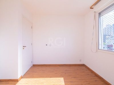 Apartamento à venda com 95m², 3 quartos, 1 suíte, 2 vagas no bairro Mont Serrat em Porto Alegre - Foto 13