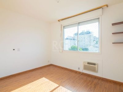 Apartamento à venda com 95m², 3 quartos, 1 suíte, 2 vagas no bairro Mont Serrat em Porto Alegre - Foto 14