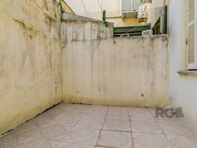 Apartamento à venda com 67m², 2 quartos, 1 vaga no bairro Higienópolis em Porto Alegre - Foto 3