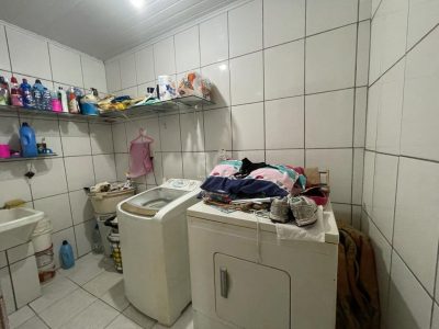 Casa à venda com 400m², 5 quartos, 3 suítes, 4 vagas no bairro Ipanema em Porto Alegre - Foto 29