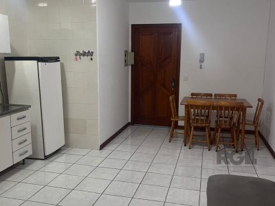 Apartamento à venda com 41m², 1 quarto no bairro Centro em Capão da Canoa - Foto 2