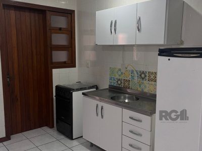 Apartamento à venda com 41m², 1 quarto no bairro Centro em Capão da Canoa - Foto 3