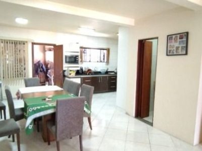 Casa à venda com 85m², 2 quartos, 1 suíte, 2 vagas no bairro Tristeza em Porto Alegre - Foto 12