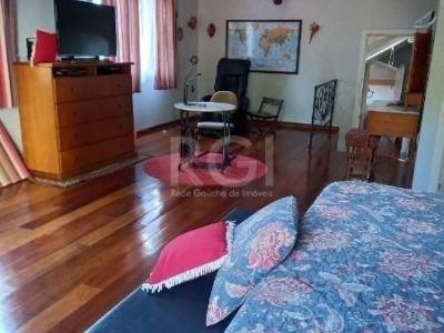 Casa à venda com 683m², 4 quartos, 3 suítes, 6 vagas no bairro Tristeza em Porto Alegre - Foto 8