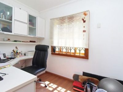 Casa Condominio à venda com 250m², 3 quartos, 1 suíte, 2 vagas no bairro Glória em Porto Alegre - Foto 28