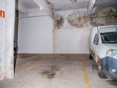 Apartamento à venda com 70m², 3 quartos, 1 vaga no bairro Vila Ipiranga em Porto Alegre - Foto 16