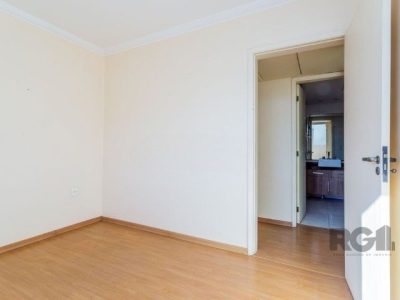 Apartamento à venda com 70m², 3 quartos, 1 vaga no bairro Vila Ipiranga em Porto Alegre - Foto 8