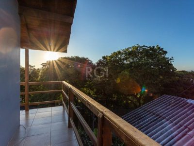 Casa à venda com 188m², 4 quartos, 1 suíte, 2 vagas no bairro Santa Tereza em Porto Alegre - Foto 25