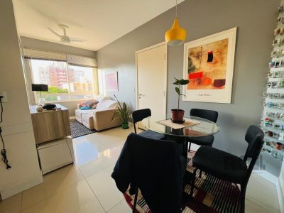 Apartamento à venda com 66m², 2 quartos, 1 suíte, 1 vaga no bairro Menino Deus em Porto Alegre - Foto 4