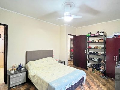 Casa à venda com 276m², 3 quartos, 1 suíte, 3 vagas no bairro Menino Deus em Porto Alegre - Foto 37