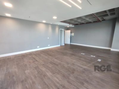 Conjunto/Sala à venda com 53m², 1 vaga no bairro Praia de Belas em Porto Alegre - Foto 3