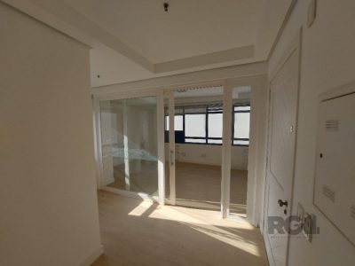 Conjunto/Sala à venda com 36m² no bairro Moinhos de Vento em Porto Alegre - Foto 2