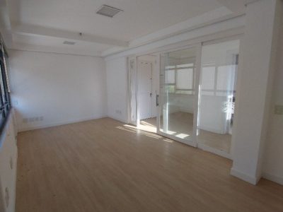 Conjunto/Sala à venda com 36m² no bairro Moinhos de Vento em Porto Alegre - Foto 10