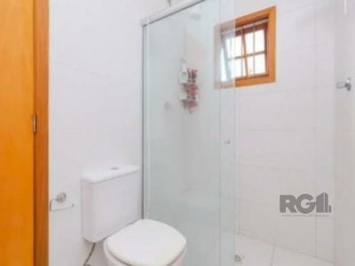 Casa à venda com 135m², 3 quartos, 1 suíte, 3 vagas no bairro Jardim Itu em Porto Alegre - Foto 11