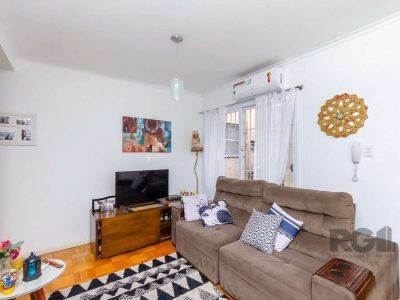 Apartamento à venda com 73m², 2 quartos no bairro Rio Branco em Porto Alegre - Foto 2