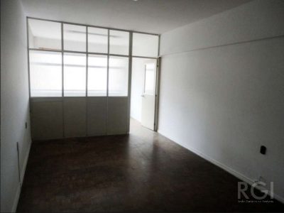 Conjunto/Sala à venda com 34m² no bairro Centro Histórico em Porto Alegre - Foto 3