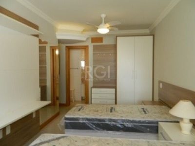 Apartamento à venda com 190m², 4 quartos, 4 suítes, 3 vagas no bairro Navegantes em Capão da Canoa - Foto 13