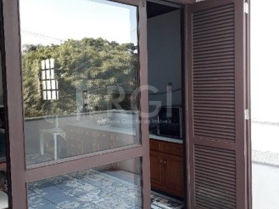 Casa à venda com 350m², 4 quartos, 2 suítes, 4 vagas no bairro Ipanema em Porto Alegre - Foto 43