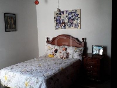 Casa à venda com 350m², 4 quartos, 2 suítes, 4 vagas no bairro Ipanema em Porto Alegre - Foto 52