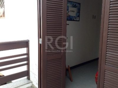 Casa à venda com 350m², 4 quartos, 2 suítes, 4 vagas no bairro Ipanema em Porto Alegre - Foto 56