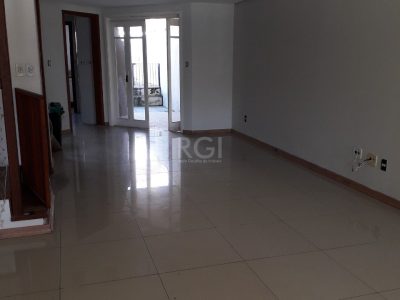 Casa à venda com 205m², 2 quartos, 1 suíte, 2 vagas no bairro Ipanema em Porto Alegre - Foto 5