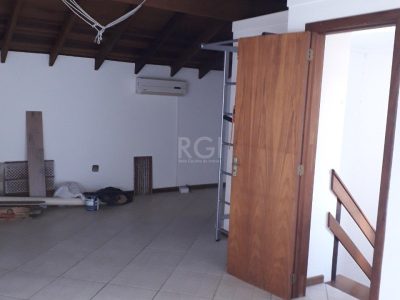 Casa à venda com 205m², 2 quartos, 1 suíte, 2 vagas no bairro Ipanema em Porto Alegre - Foto 30