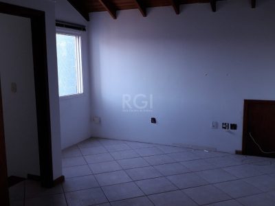 Casa à venda com 205m², 2 quartos, 1 suíte, 2 vagas no bairro Ipanema em Porto Alegre - Foto 32