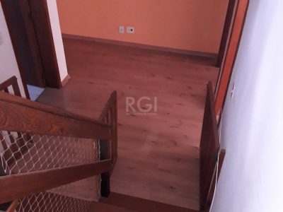 Casa à venda com 205m², 2 quartos, 1 suíte, 2 vagas no bairro Ipanema em Porto Alegre - Foto 34