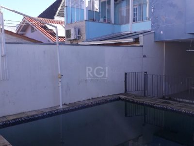 Casa à venda com 205m², 2 quartos, 1 suíte, 2 vagas no bairro Ipanema em Porto Alegre - Foto 36