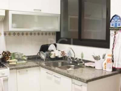 Apartamento à venda com 148m², 3 quartos, 1 suíte, 2 vagas no bairro Higienópolis em Porto Alegre - Foto 8