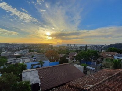 Casa à venda com 183m², 3 quartos, 4 vagas no bairro Santa Tereza em Porto Alegre - Foto 14