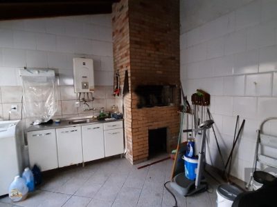 Casa à venda com 183m², 3 quartos, 4 vagas no bairro Santa Tereza em Porto Alegre - Foto 12