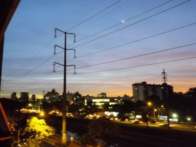 Apartamento à venda com 80m², 3 quartos, 1 vaga no bairro Menino Deus em Porto Alegre - Foto 14