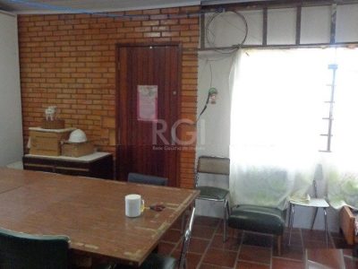 Casa à venda com 200m², 5 quartos, 1 suíte, 4 vagas no bairro Glória em Porto Alegre - Foto 25