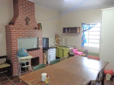 Casa à venda com 200m², 5 quartos, 1 suíte, 4 vagas no bairro Glória em Porto Alegre - Foto 24