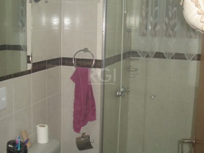 Casa à venda com 500m², 6 quartos, 2 suítes, 4 vagas no bairro Glória em Porto Alegre - Foto 15