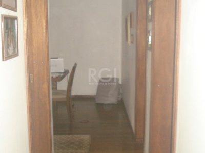 Casa à venda com 500m², 6 quartos, 2 suítes, 4 vagas no bairro Glória em Porto Alegre - Foto 16