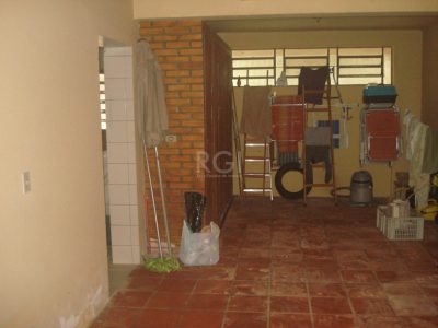 Casa à venda com 500m², 6 quartos, 2 suítes, 4 vagas no bairro Glória em Porto Alegre - Foto 39