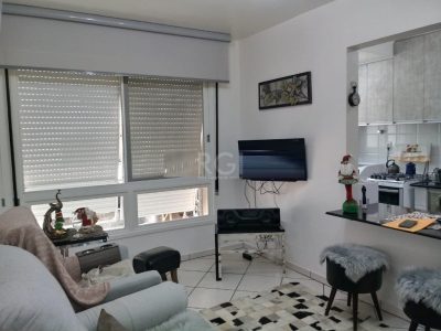 Apartamento à venda com 58m², 2 quartos, 1 vaga no bairro Farroupilha em Porto Alegre - Foto 3