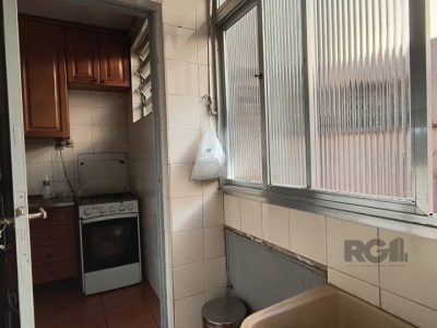 Apartamento à venda com 75m², 3 quartos no bairro Medianeira em Porto Alegre - Foto 15