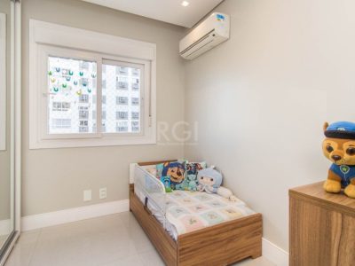 Apartamento à venda com 75m², 2 quartos, 1 suíte, 2 vagas no bairro São Sebastião em Porto Alegre - Foto 17