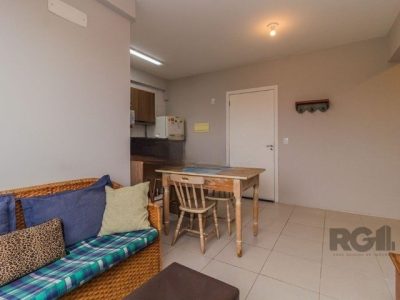 Apartamento à venda com 35m², 1 quarto, 1 vaga no bairro Santo Antônio em Porto Alegre - Foto 5