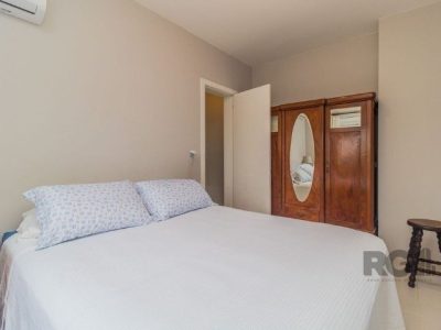 Apartamento à venda com 35m², 1 quarto, 1 vaga no bairro Santo Antônio em Porto Alegre - Foto 9