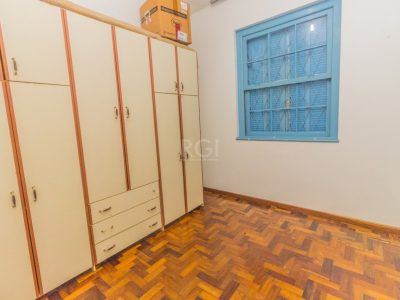 Casa à venda com 165m², 3 quartos, 4 vagas no bairro Santa Tereza em Porto Alegre - Foto 7