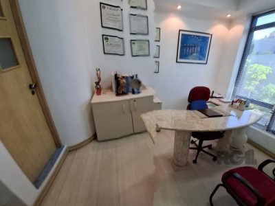 Conjunto/Sala à venda com 62m², 1 vaga no bairro Moinhos de Vento em Porto Alegre - Foto 16