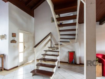 Casa à venda com 426m², 3 quartos, 1 suíte, 5 vagas no bairro Tristeza em Porto Alegre - Foto 28