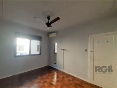 Apartamento à venda com 63m², 2 quartos no bairro Rio Branco em Porto Alegre - Foto 2